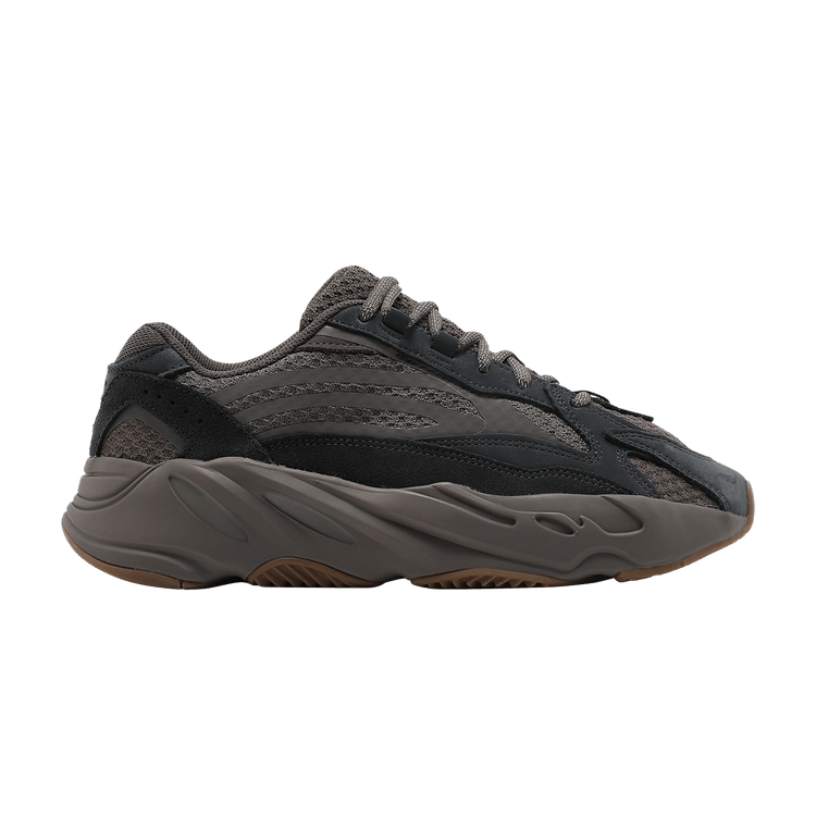 Yeezy Boost 700 V2 Mauve Culture Circle